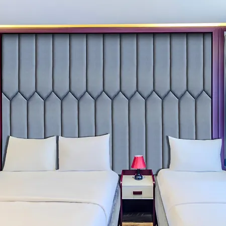 Heaven Premium Restaurant & Airport Shuttle Otel 3*