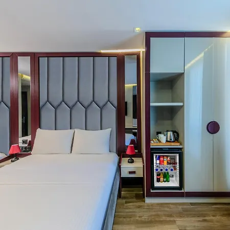 Heaven Premium Restaurant & Airport Shuttle Hotel 3*