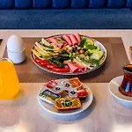 Hotel Heaven Premium Restaurant & Airport Shuttle 3*