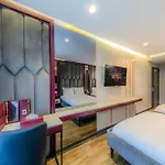 מלון Heaven Premium Restaurant & Airport Shuttle