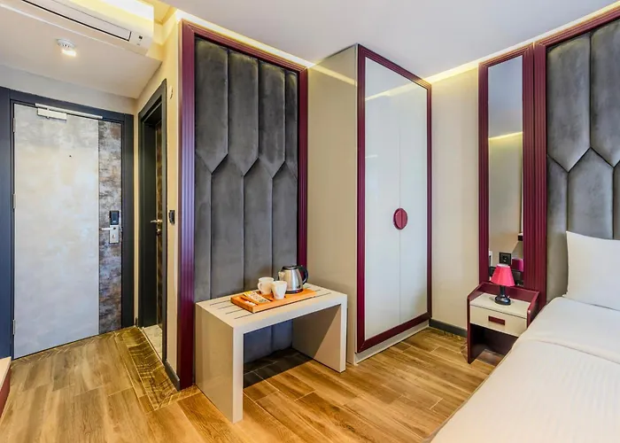 Heaven Premium Restaurant & Airport Shuttle