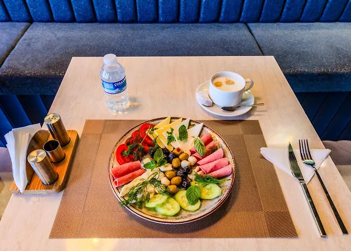 Heaven Premium Restaurant & Airport Shuttle Ξενοδοχείο