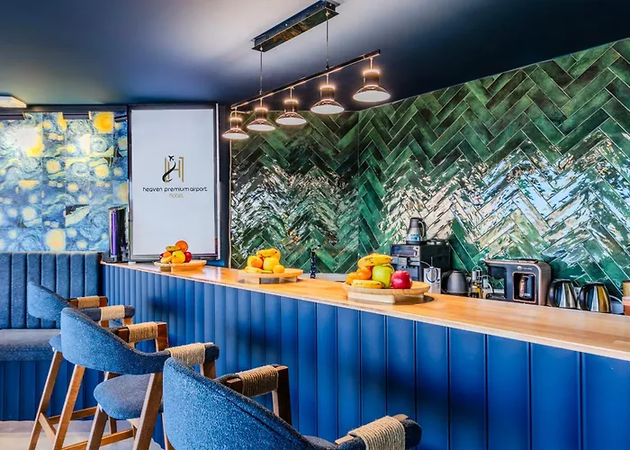 Heaven Premium Restaurant & Airport Shuttle Ξενοδοχείο 3*