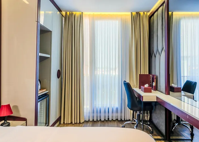 Ξενοδοχείο Heaven Premium Restaurant & Airport Shuttle 3*