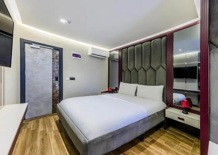 Heaven Premium Restaurant & Airport Shuttle