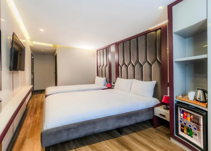 Ξενοδοχείο Heaven Premium Restaurant & Airport Shuttle 3*